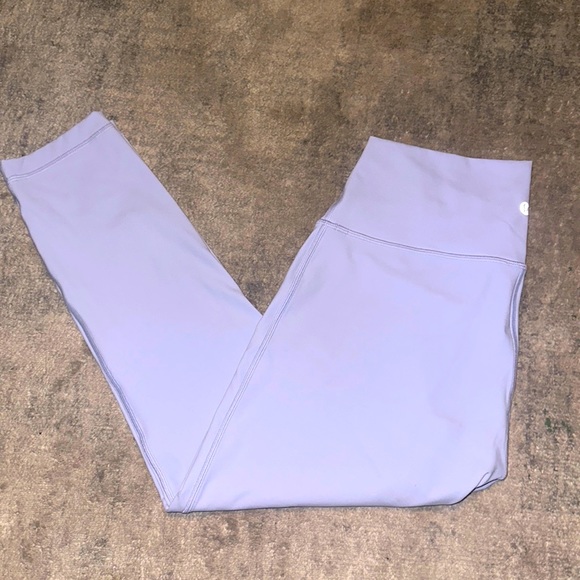 Excellent Condition: Lululemon 23” Wunder Under high-rise crop Luxtreme sz 8 - Picture 2 of 4